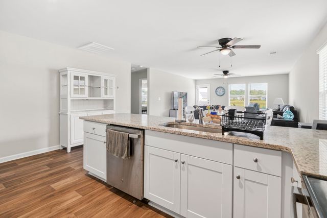 171 Warner Crossing Way, Loris, SC 29569