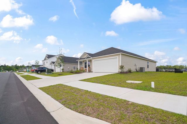 171 Warner Crossing Way, Loris, SC 29569