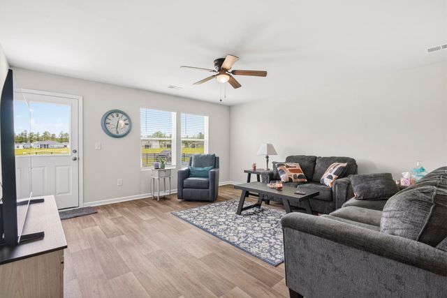 171 Warner Crossing Way, Loris, SC 29569