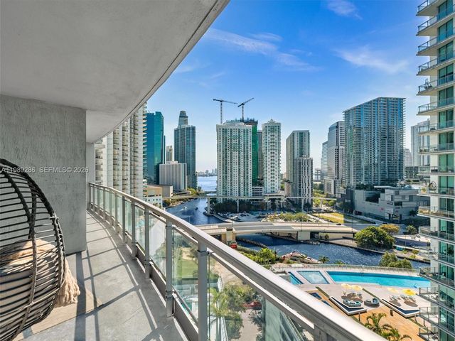 90 SW 3rd St 2013, Miami, FL 33130