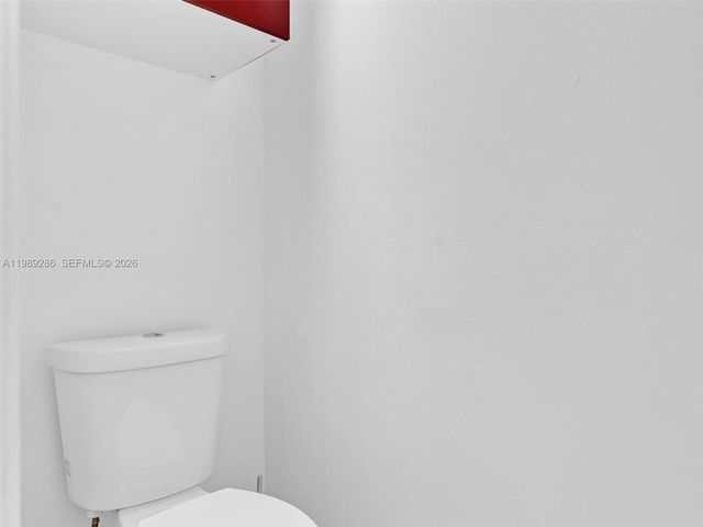 90 SW 3rd St 2013, Miami, FL 33130