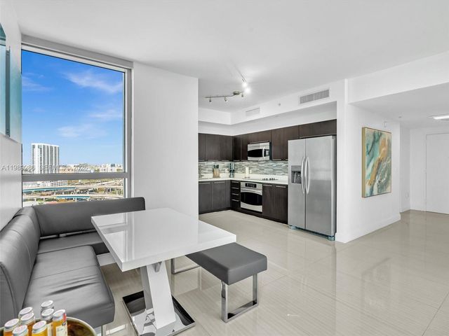 90 SW 3rd St 2013, Miami, FL 33130