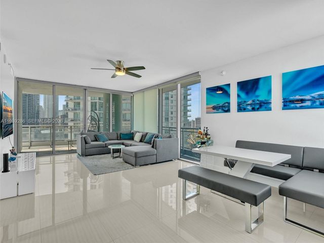 90 SW 3rd St 2013, Miami, FL 33130