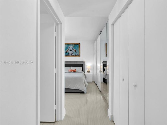 90 SW 3rd St 2013, Miami, FL 33130