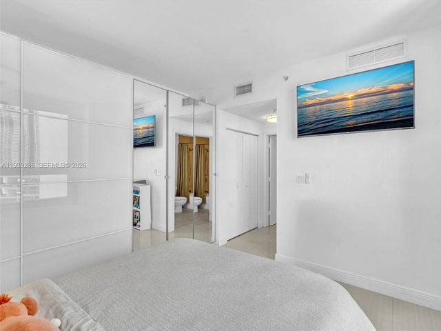 90 SW 3rd St 2013, Miami, FL 33130