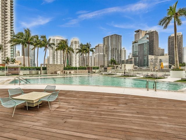 90 SW 3rd St 2013, Miami, FL 33130