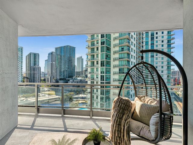 90 SW 3rd St 2013, Miami, FL 33130