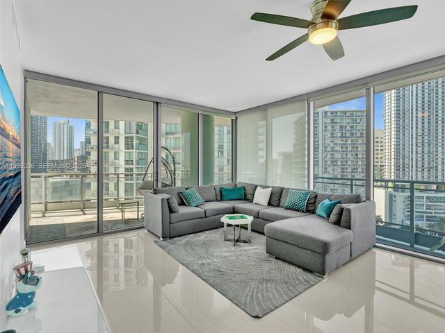 90 SW 3rd St 2013, Miami, FL 33130