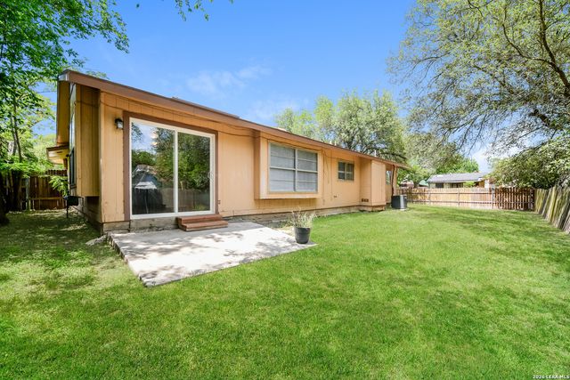 702 Dana, Converse, TX 78109