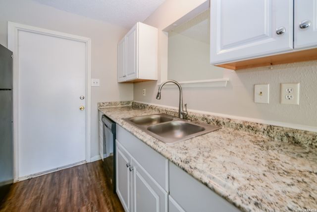 702 Dana, Converse, TX 78109