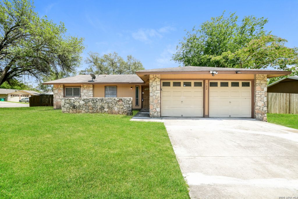 702 Dana, Converse, TX 78109