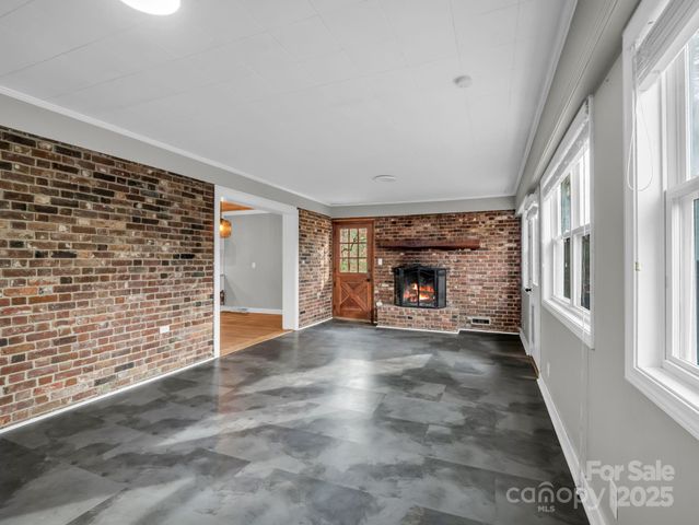 100 Sherwood Ridge Road, Brevard, NC 28712