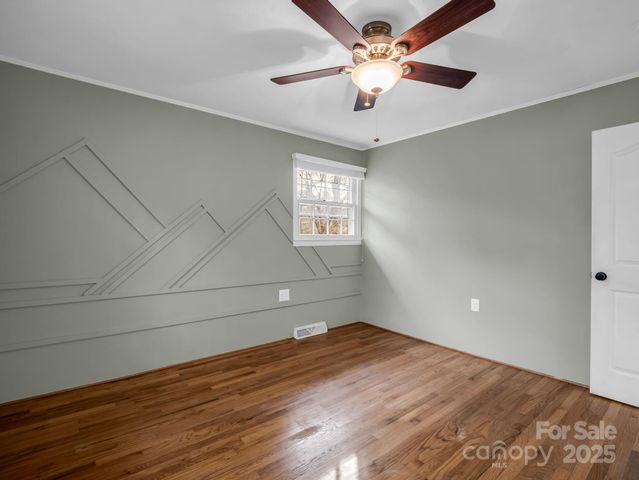 100 Sherwood Ridge Road, Brevard, NC 28712