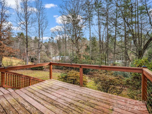100 Sherwood Ridge Road, Brevard, NC 28712