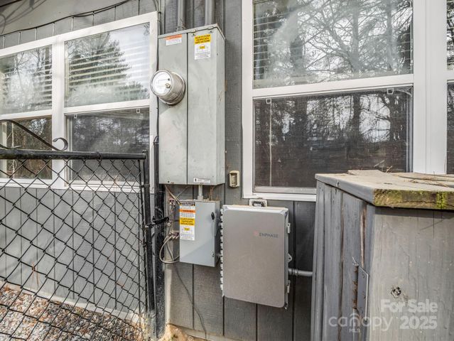 100 Sherwood Ridge Road, Brevard, NC 28712