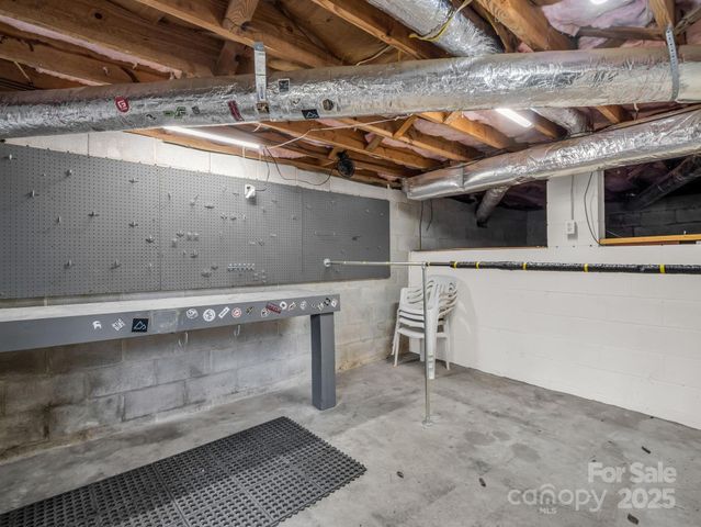 100 Sherwood Ridge Road, Brevard, NC 28712