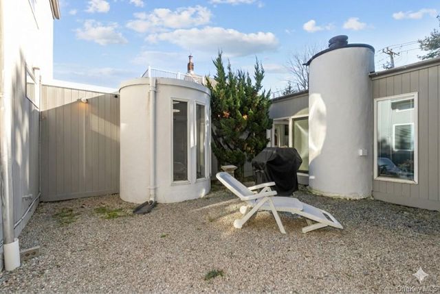 1 FRANKLIN Road, Great Neck, NY 11024