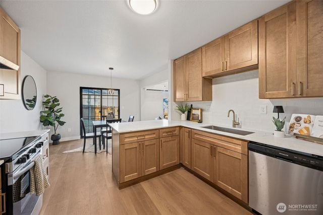 9041 S Sheridan Avenue, Tacoma, WA 98444