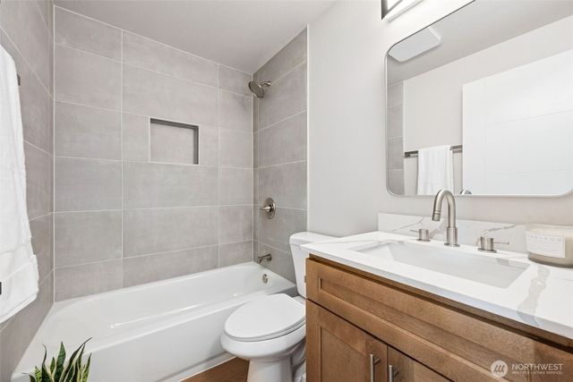 9041 S Sheridan Avenue, Tacoma, WA 98444