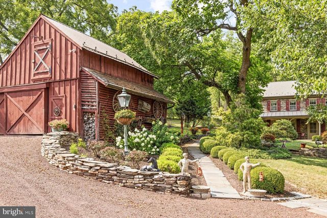 3791 HUNTER RD, Kintnersville, PA 18930