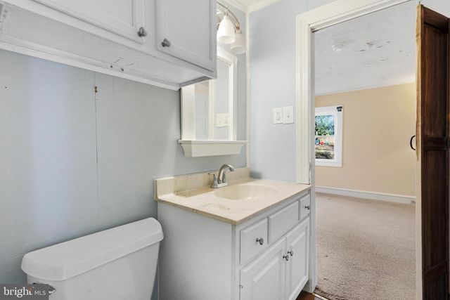 219 FOX RD, Media, PA 19063