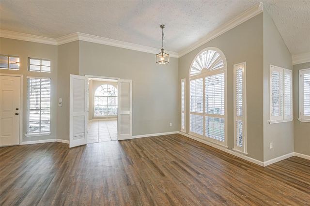 5507 Village Springs Drive, Kingwood, TX 77339