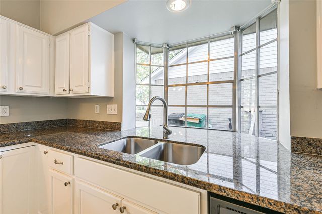 5507 Village Springs Drive, Kingwood, TX 77339