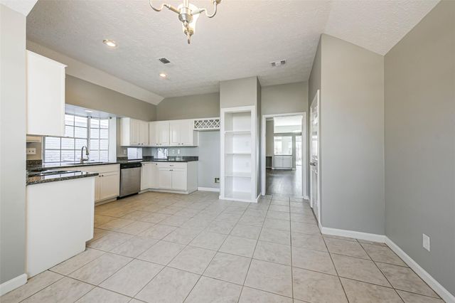 5507 Village Springs Drive, Kingwood, TX 77339