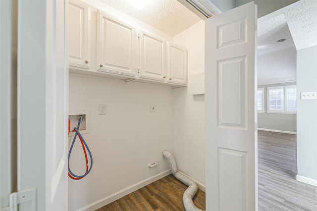 5507 Village Springs Drive, Kingwood, TX 77339