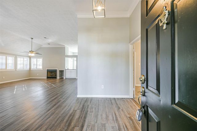 5507 Village Springs Drive, Kingwood, TX 77339