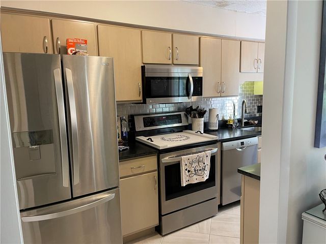 800 Mallery Street C-27, St Simons Island, GA 31522