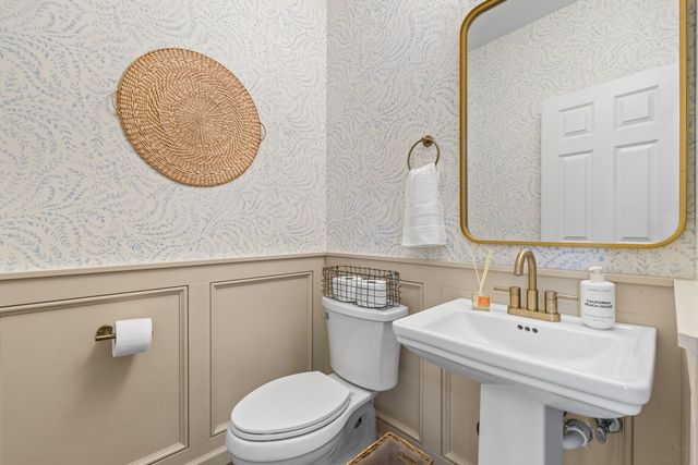 722 24th Avenue Court, Moline, IL 61265