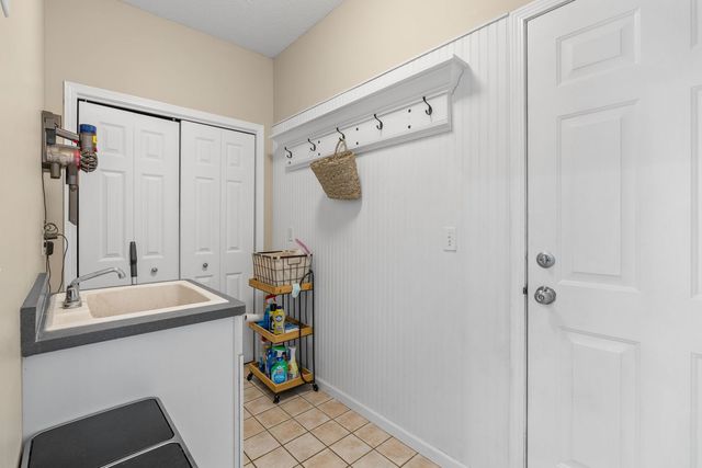 722 24th Avenue Court, Moline, IL 61265