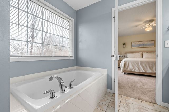 722 24th Avenue Court, Moline, IL 61265