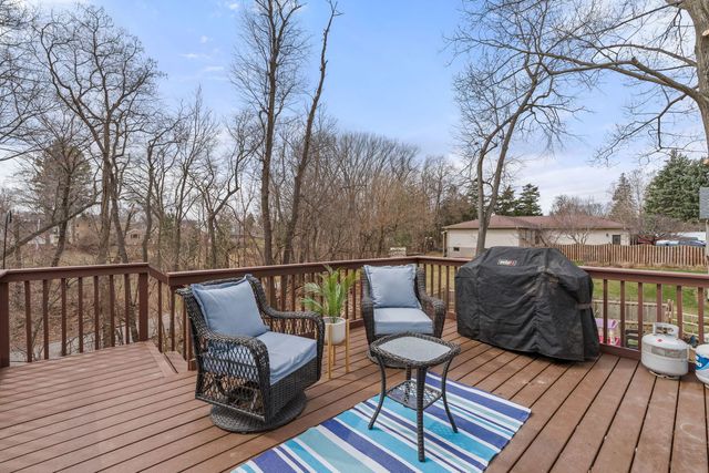 722 24th Avenue Court, Moline, IL 61265