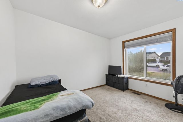 1315 E Gemstone St., Othello, WA 99344