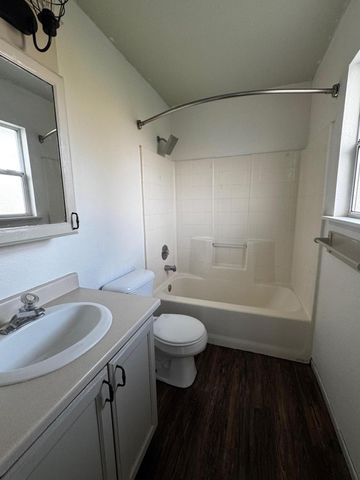 2300 Hannah Court, Fortuna, CA 95540