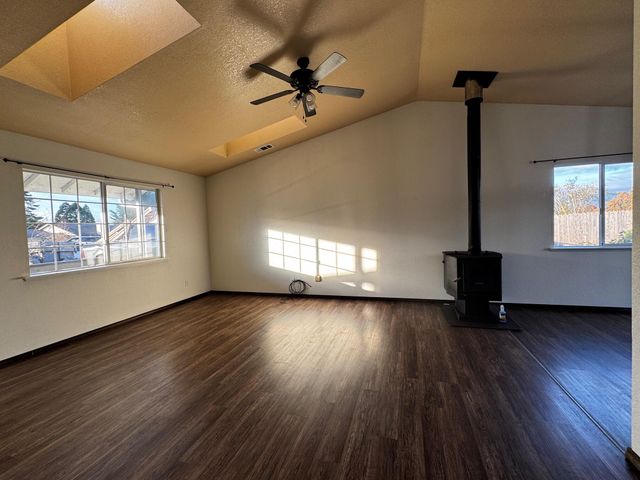 2300 Hannah Court, Fortuna, CA 95540