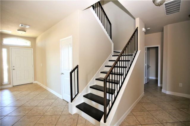 46 Churchill Farms DR, Georgetown, TX 78626