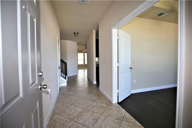 46 Churchill Farms DR, Georgetown, TX 78626