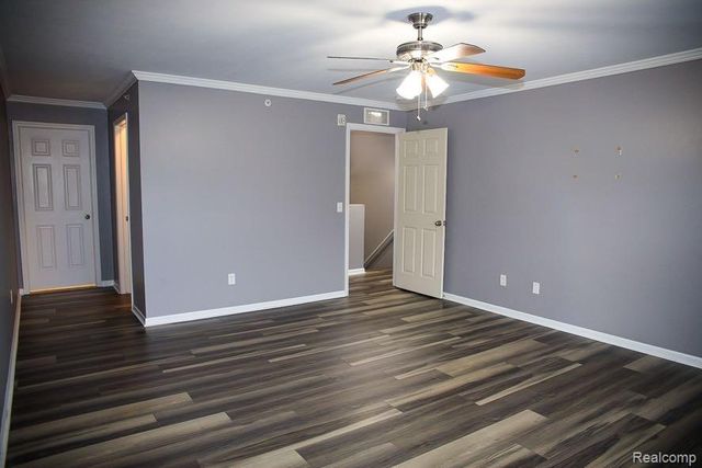 11405 N Woods Drive, Shelby Twp, MI 48317