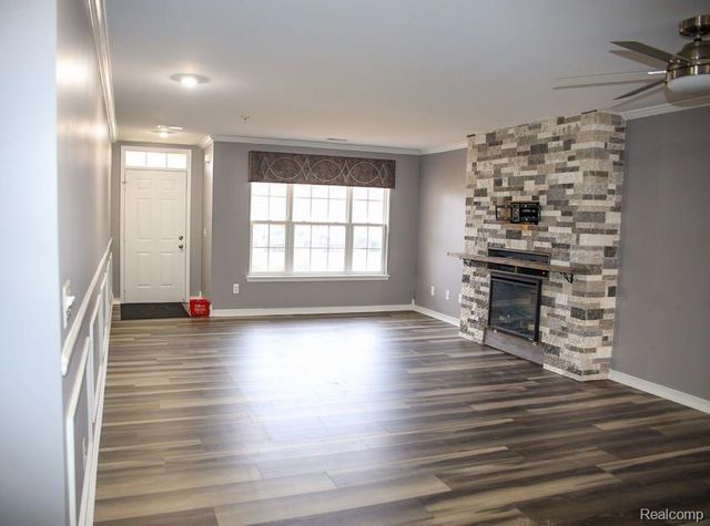 11405 N Woods Drive, Shelby Twp, MI 48317