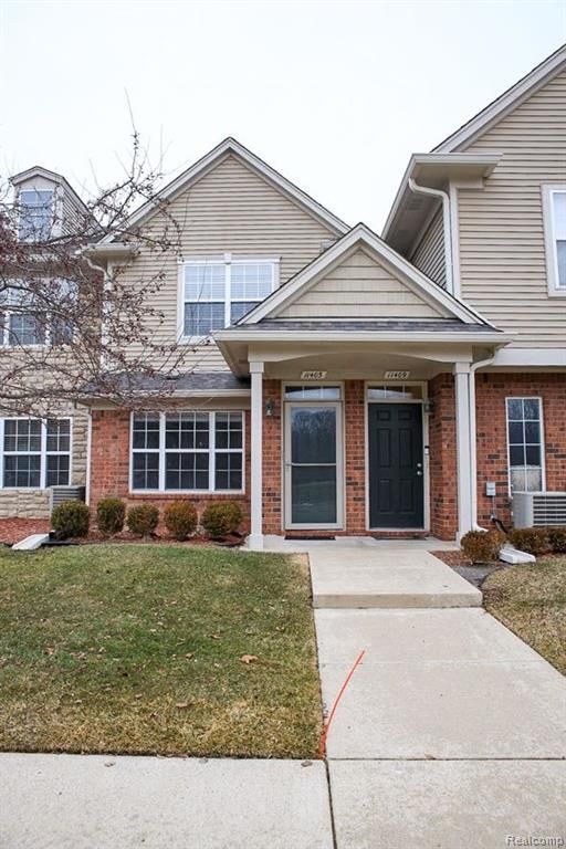 11405 N Woods Drive, Shelby Twp, MI 48317