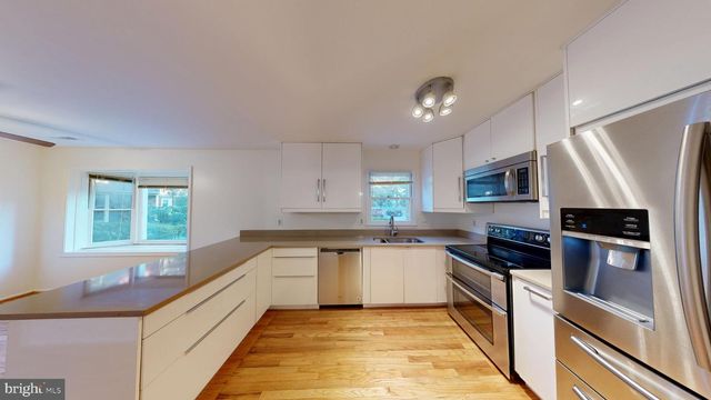 7606 CODDLE HARBOR LN, Potomac, MD 20854