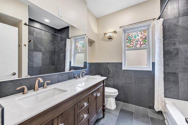 715 W 5TH STREET, Appleton, WI 54914