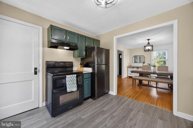 29 WASHINGTON LN, Coatesville, PA 19320