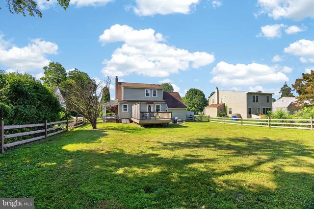 29 WASHINGTON LN, Coatesville, PA 19320