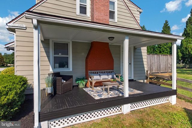 29 WASHINGTON LN, Coatesville, PA 19320
