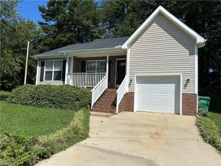 3901 Valencia Court, Jamestown, NC 27282