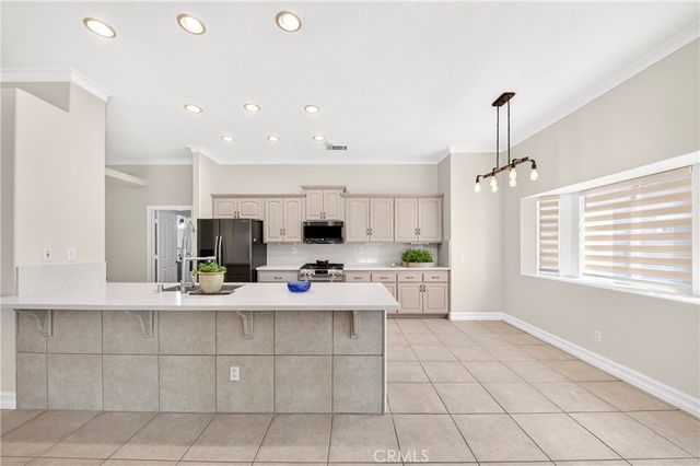 13295 SEA GULL Drive, Victorville, CA 92395